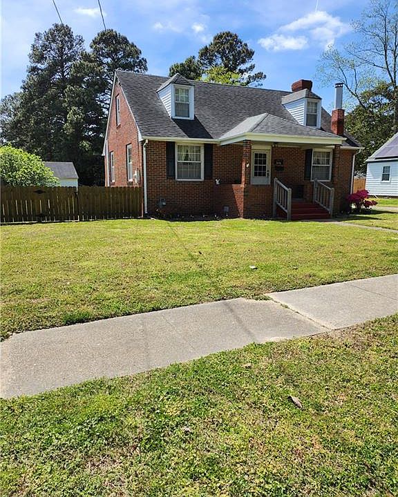 1st image of 20 Greenbrier Rd