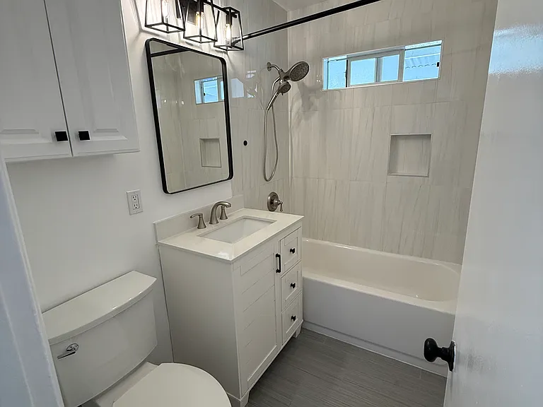 4316 Howard Ave — Photo 6