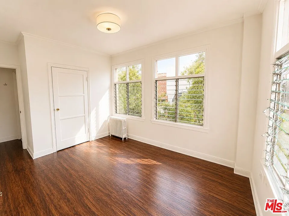 Studio, 1.0 bath, $1,275 — Photo 2