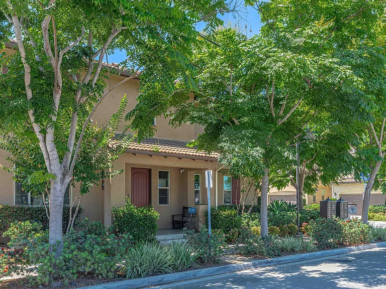 10208 Jasmine Ct — Photo 31