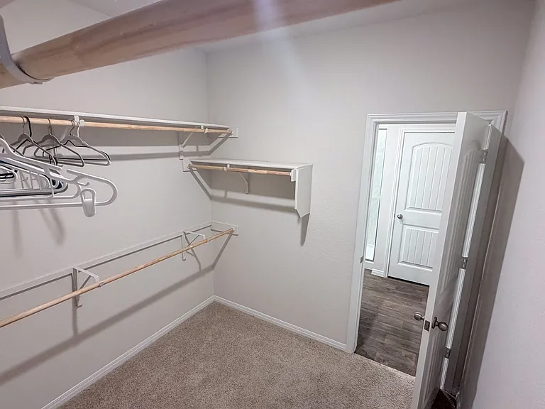 151 Lbj Ln — Photo 15