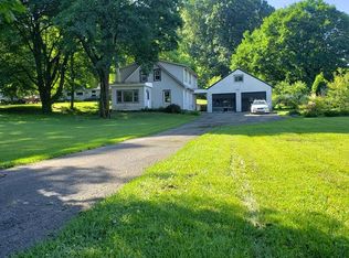 1802 Mount Laurel Rd, Temple, PA 19560