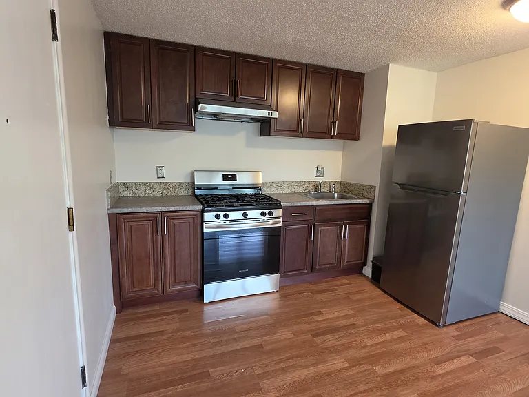 120 Clinic Dr #306 — Photo 2