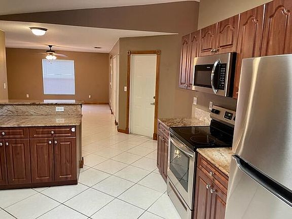 4th image of 2484 SE Renick Avenue