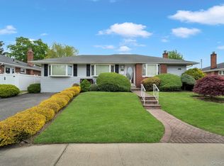 393 COLERIDGE Street, Levittown, NY 11756