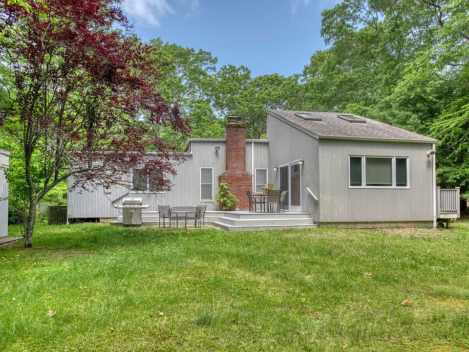 50 Kennedy Dr, Southampton, NY 11968 | MLS #375360 | Zillow