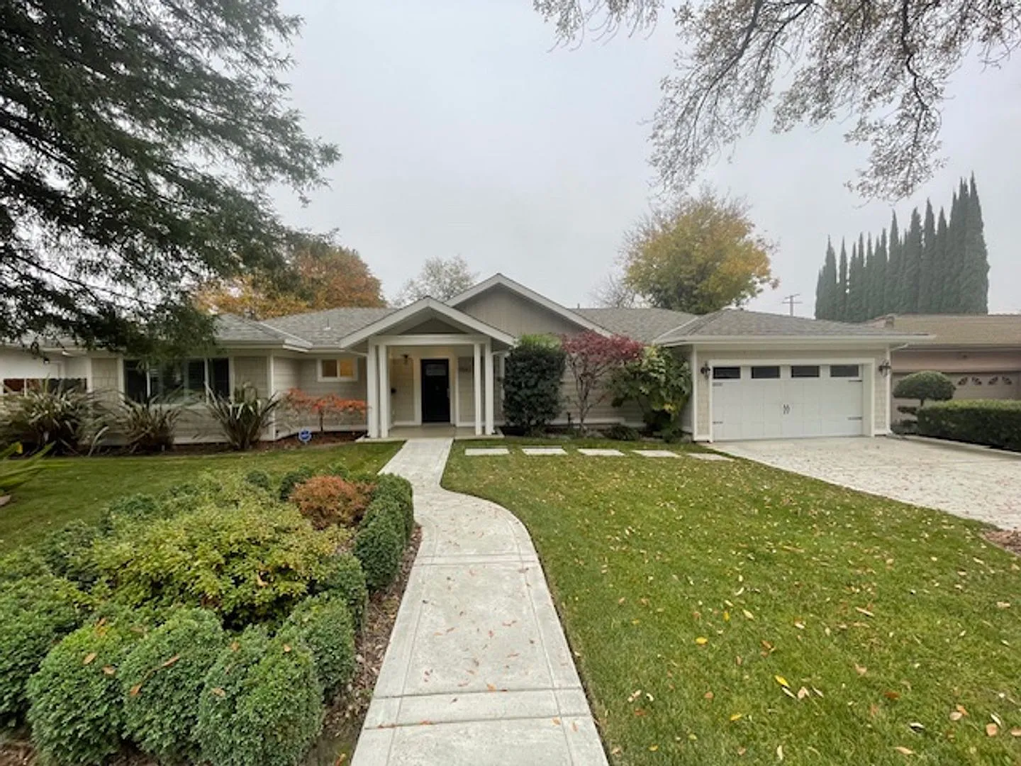 3562 El Ricon Way photo 1
