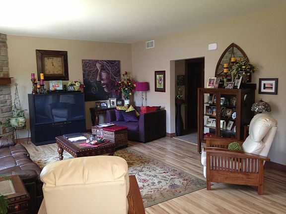 Great Room has Hardwood Floors