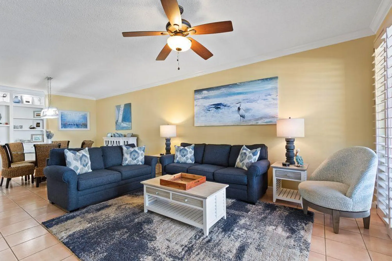 3 bed, 2.0 bath, 1700 sqft, $4,759 — Photo 2
