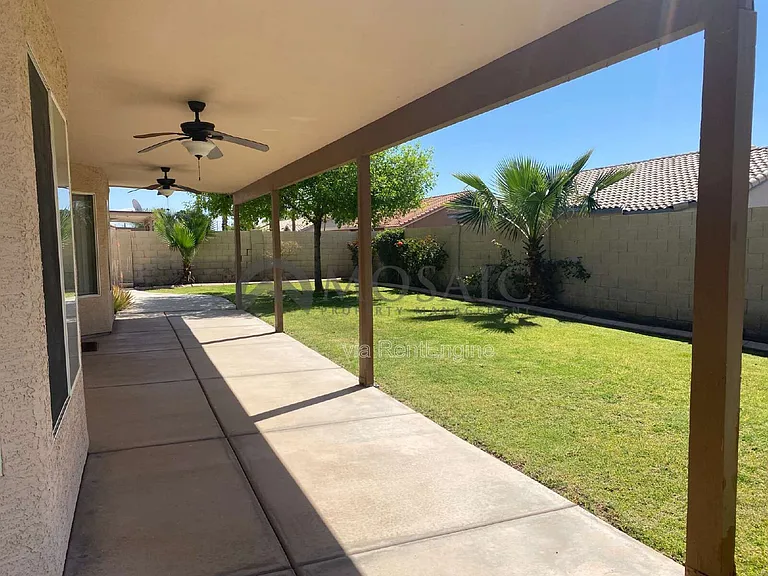 2135 E Brooks St — Photo 30