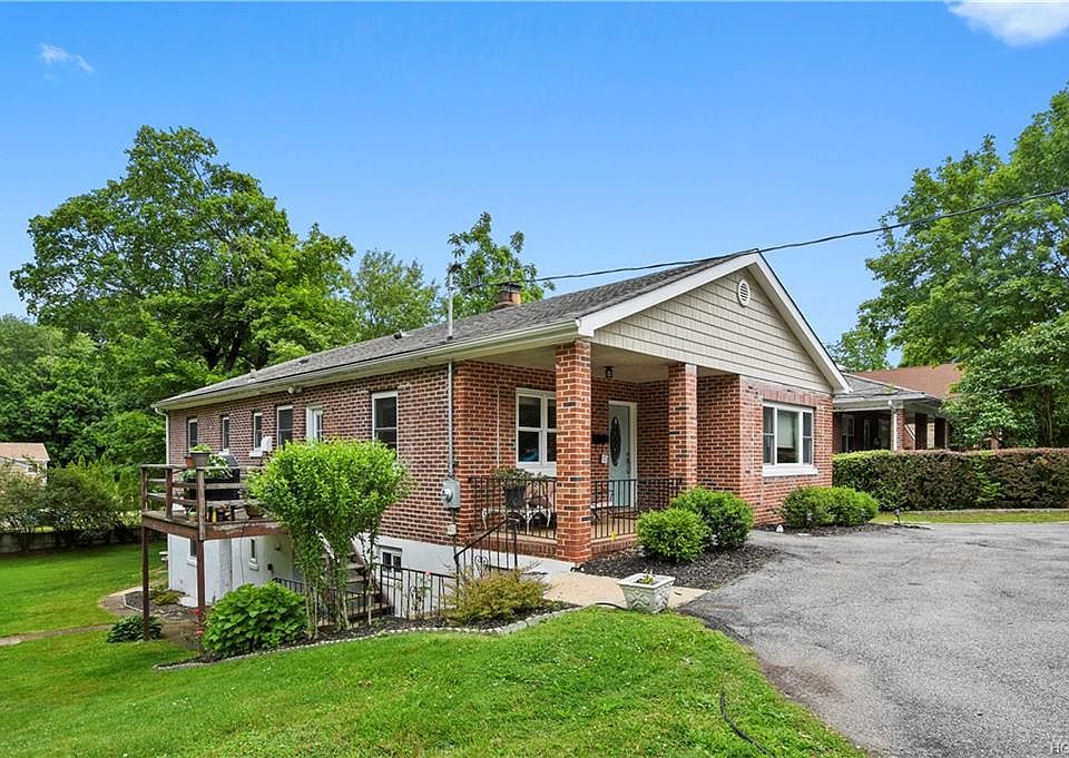 1st image of 575 Ashford Ave