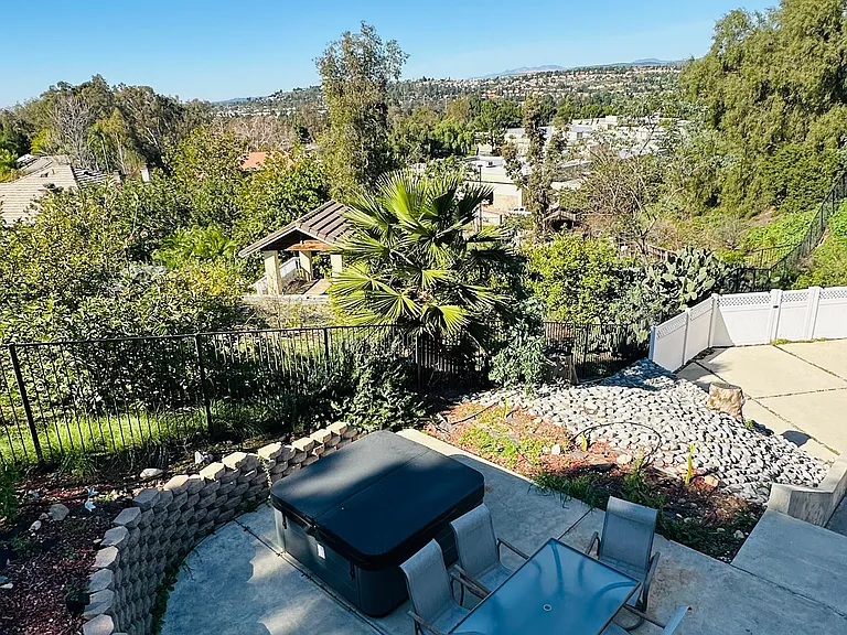 320 S Del Giorgio Rd — Photo 16