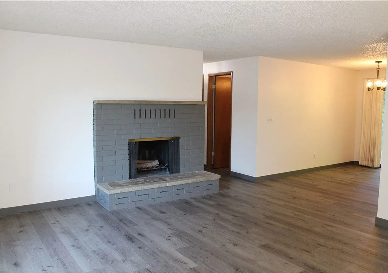Nice Duplex for Lease Near Town! — Photo 2