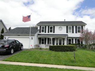 526 Medford Dr, South Elgin, IL 60177