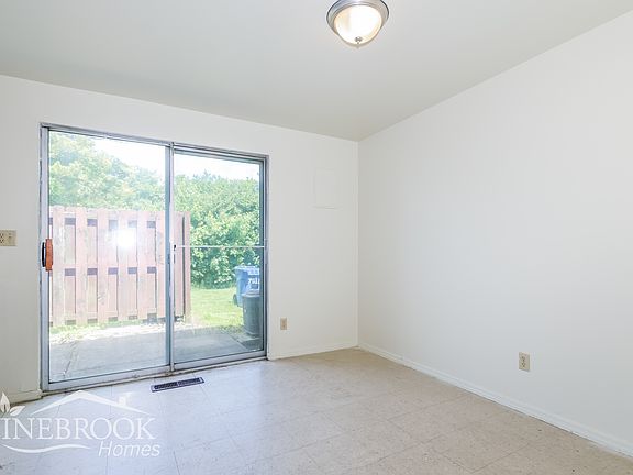 5th image of 7613 Mount Hood Dr