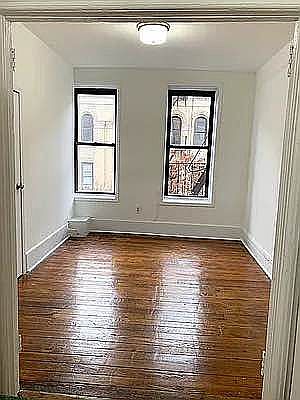 1st image of 175 Thompson St APT 19