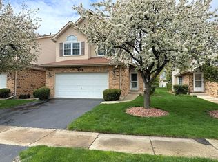 1048 N Jamey Ln, Addison, IL 60101