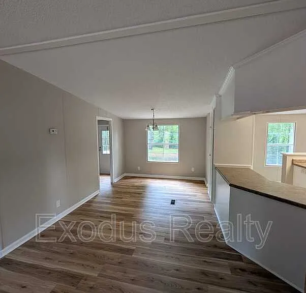 94 Sean Ln — Photo 11