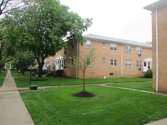 4th image of 725 Joralemon St Unit 52