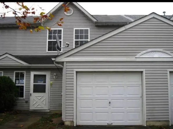 56 Highmeadows Dr, Sicklerville, NJ 08081