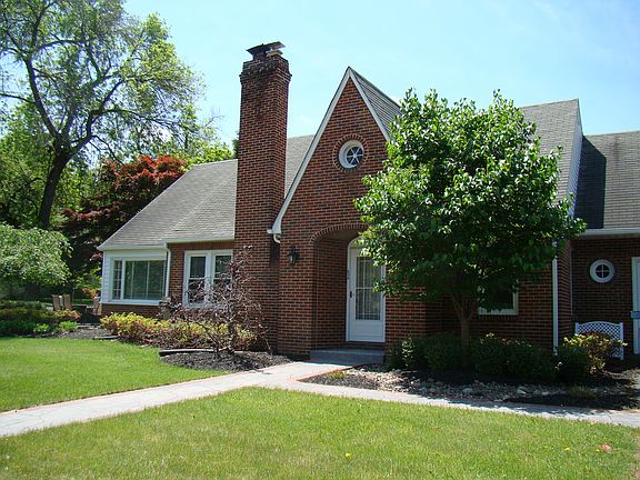 4th image of 606 N Atherton St