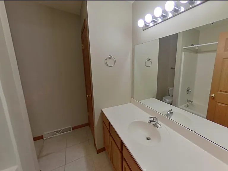 3915 Ledyard St — Photo 7