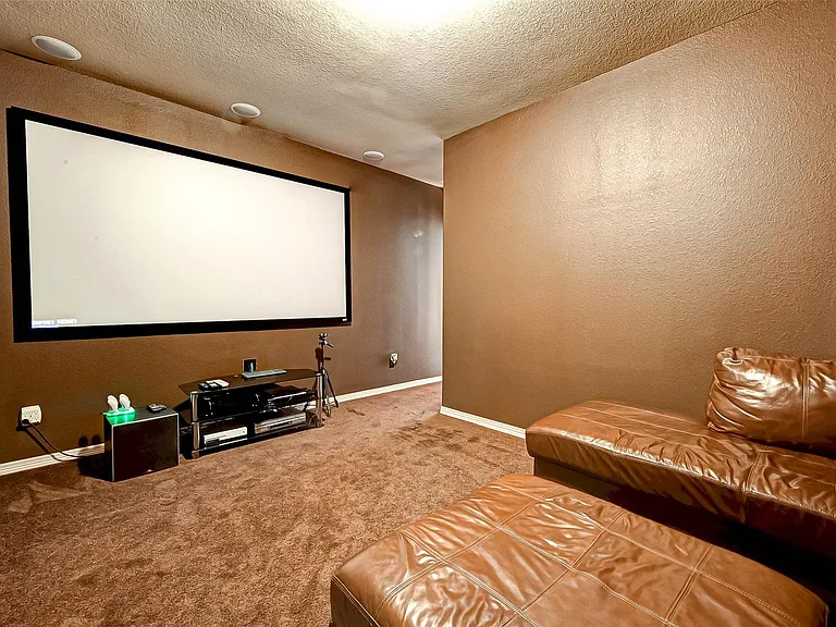 4311 Madera Creek Ln — Photo 38