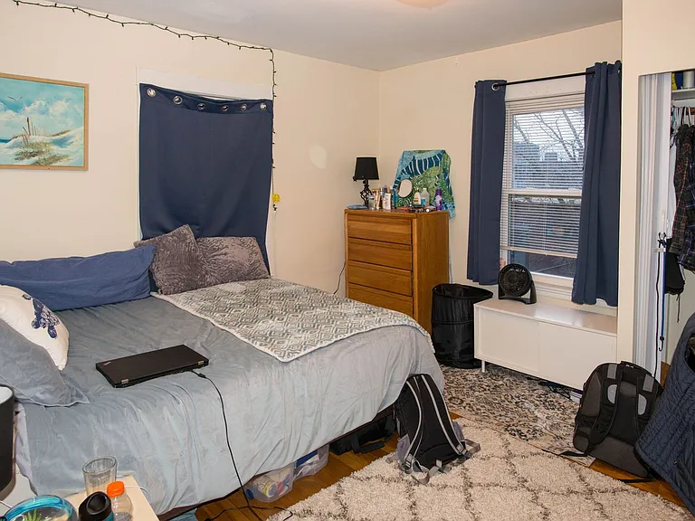 19 Sunset St #A1 — Photo 3