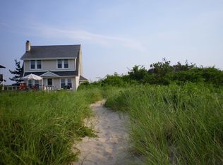 66 Makamah Beach Rd, Northport, NY 11768