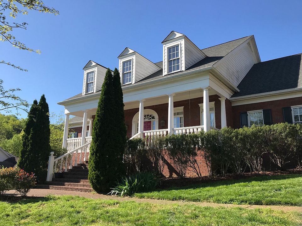 Rocking chair front porch 