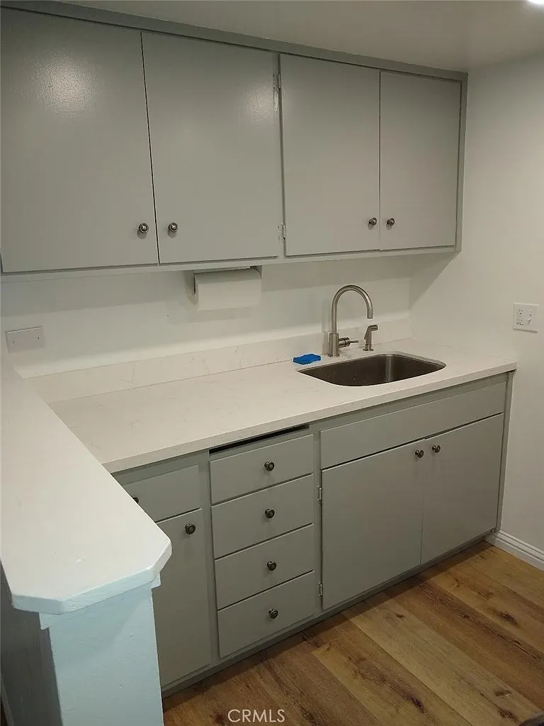 65 Royale Ave photo 1