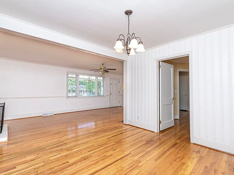 941 Evergreen Ave — Photo 16