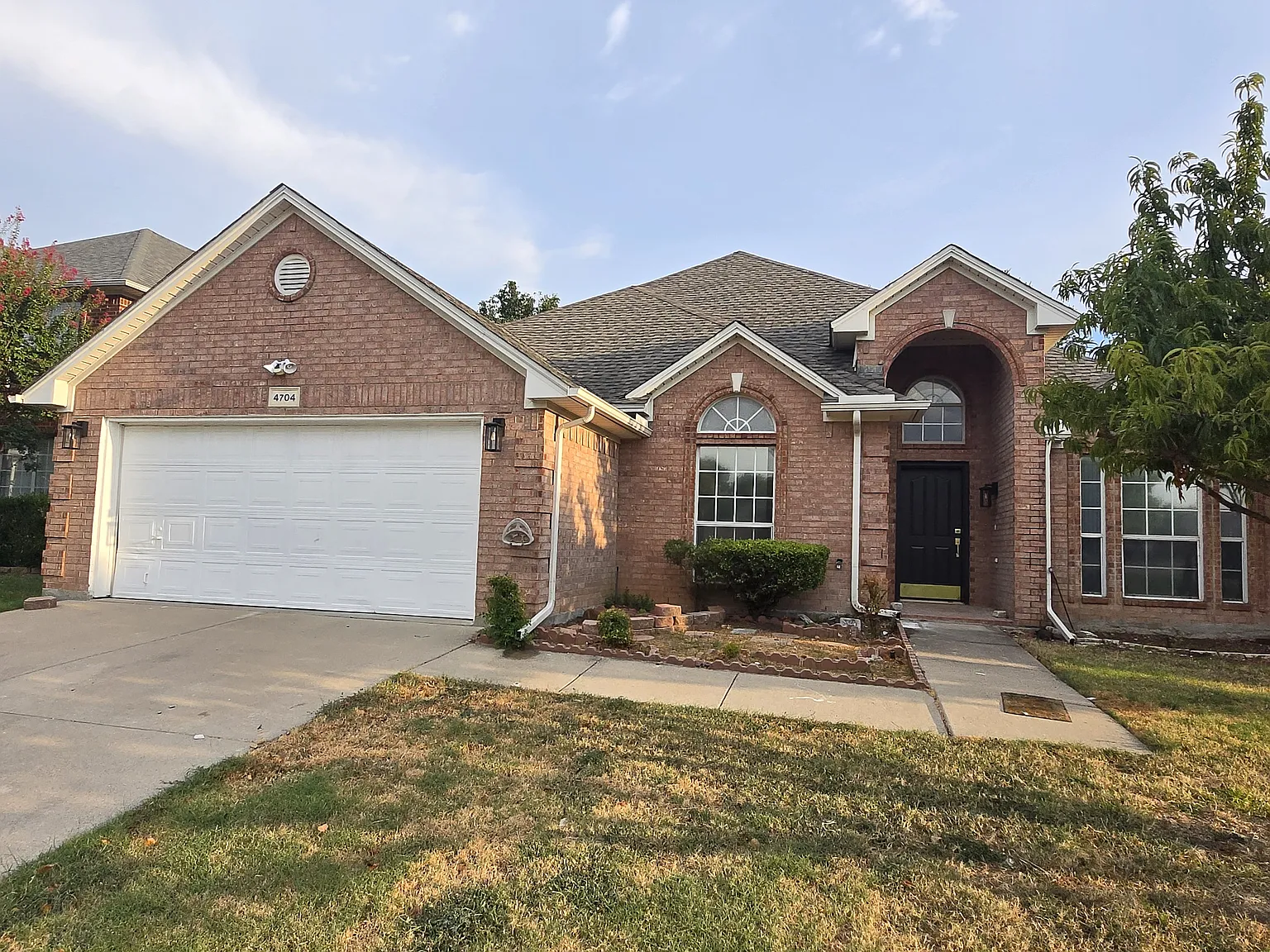 4 bed, 2474 sqft, $3,400 — Photo 1