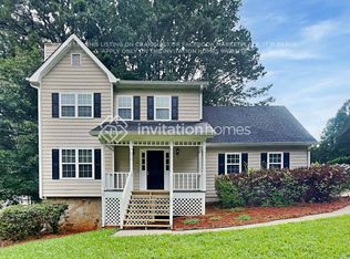 415 Rocky Cove Trl, Lawrenceville, GA 30044