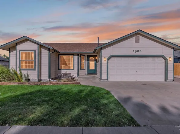 1385 Rosewood St, Mountain Home, ID 83647