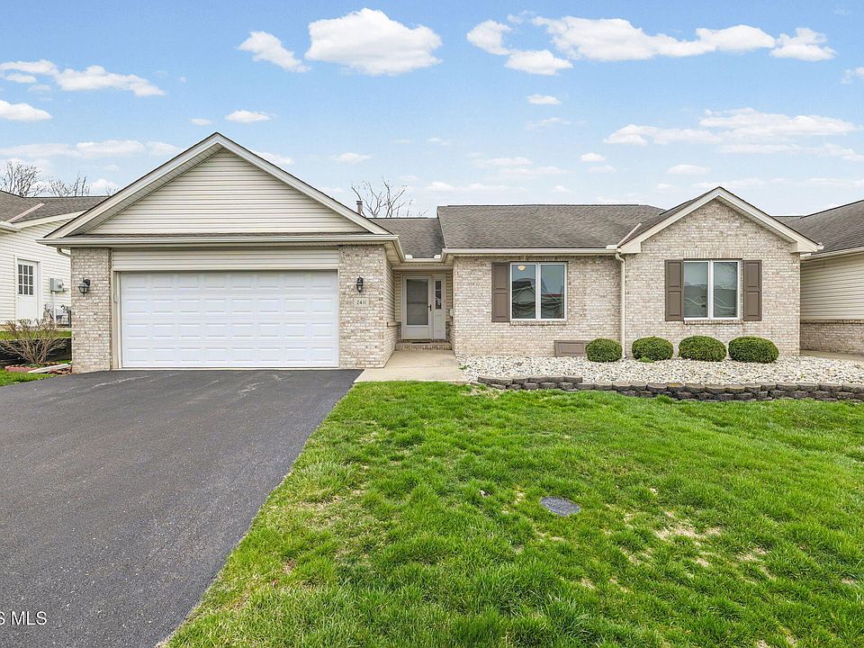 1st image of 2411 Villa West Dr