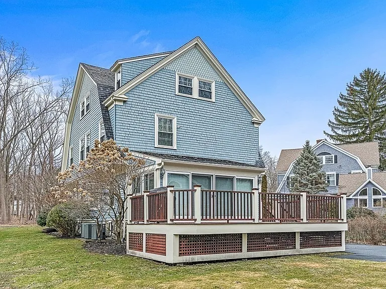 34 Glen Rd — Photo 40