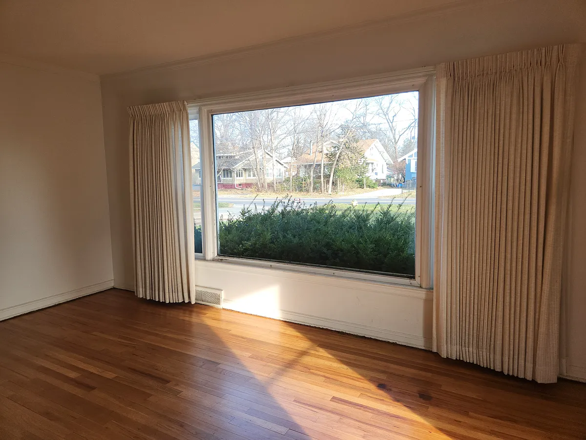 Building Photo - 944 42nd St