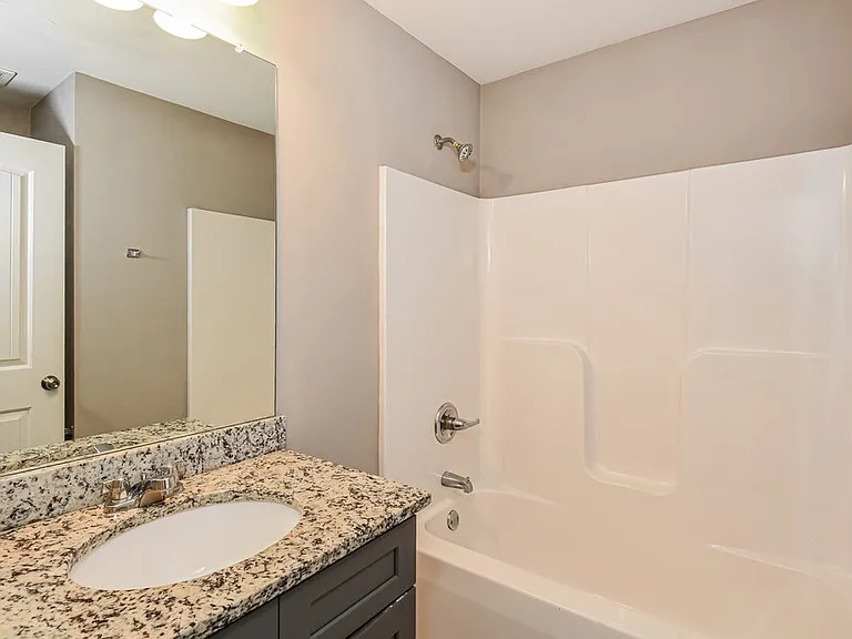 466 Fieldcrest Dr — Photo 15