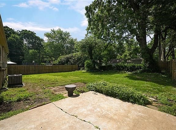 2nd image of 171 W Sweeney Blvd