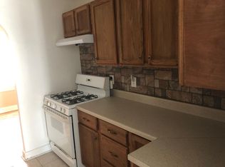 3200 S 3rd St, Southern View, IL 62703