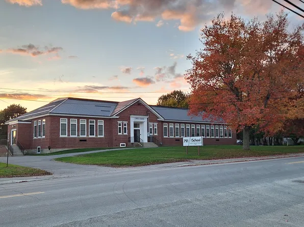 791 Main St #9, Old Town, ME 04468