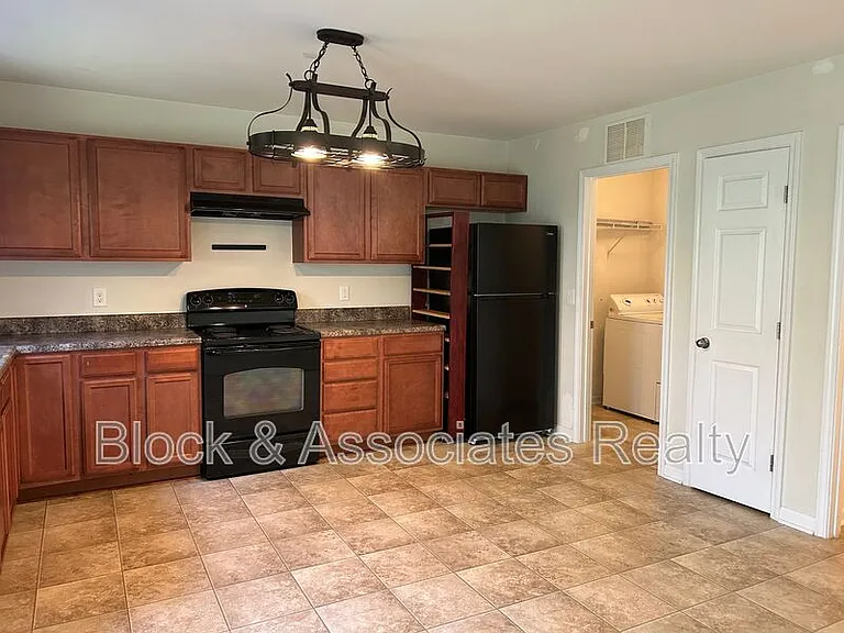 5147 Fiddlers Run Dr — Photo 2