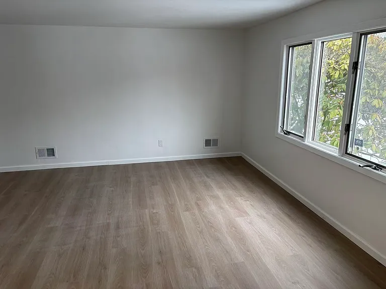 38-22 147th St #3 — Photo 5