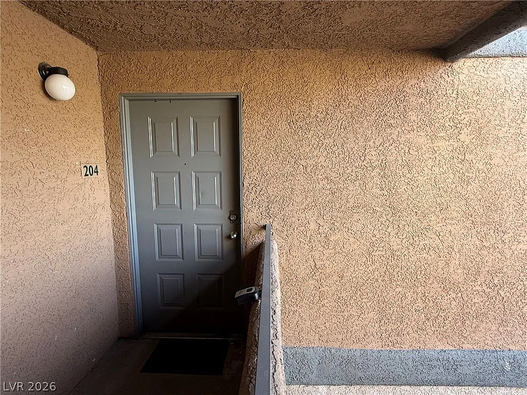 1 bed, 1.0 bath, 660 sqft, $1,000 — Photo 2