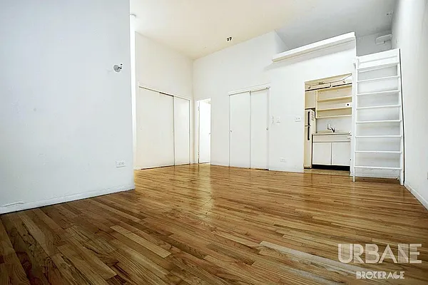 Rented by Urbane Brokerage | media 6