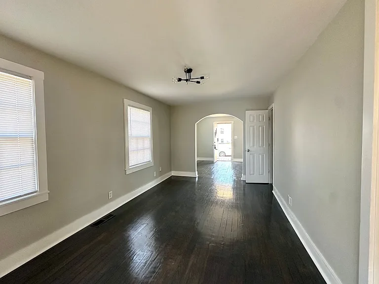130 Orchard Dr — Photo 5