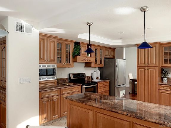 4th image of 12978 Pine Manor Ct