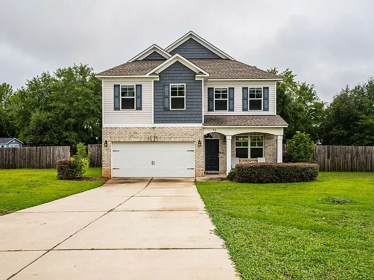 30 Ellis Cir — Photo 3