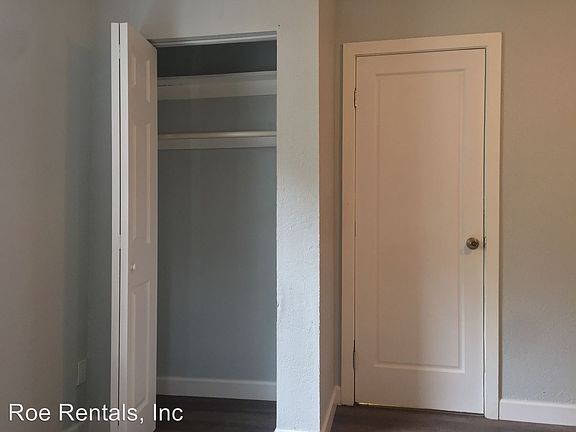 3rd image of 3845 1/2 1st Ave S